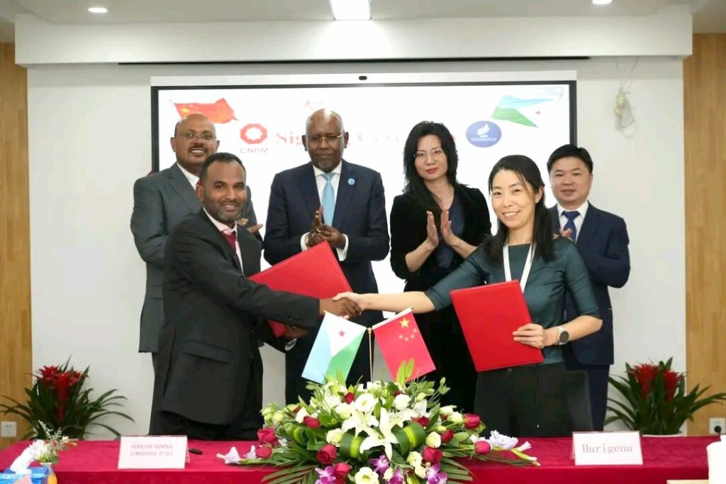 Signature dun accord de partenariat stratégique entre le Groupe CNBM